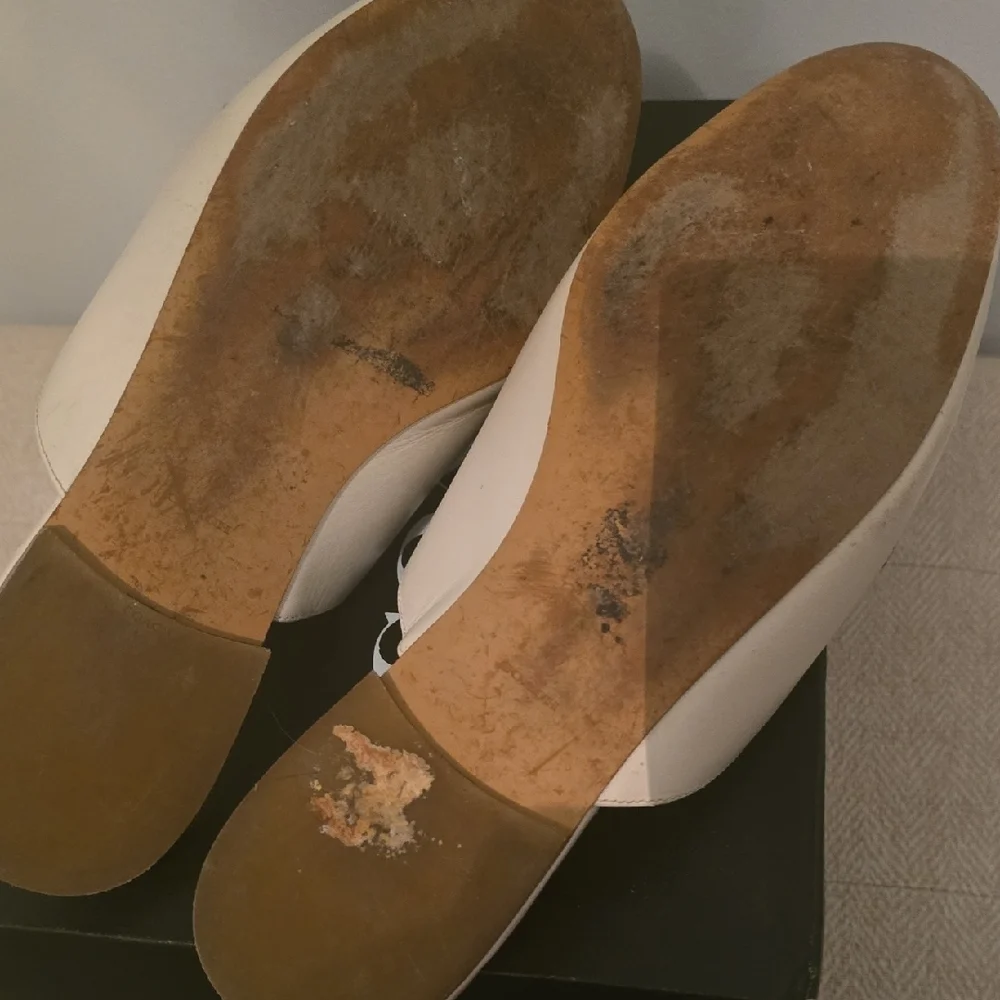 Coach White Leather Mules with Gold Chain - Picture 9 of 10